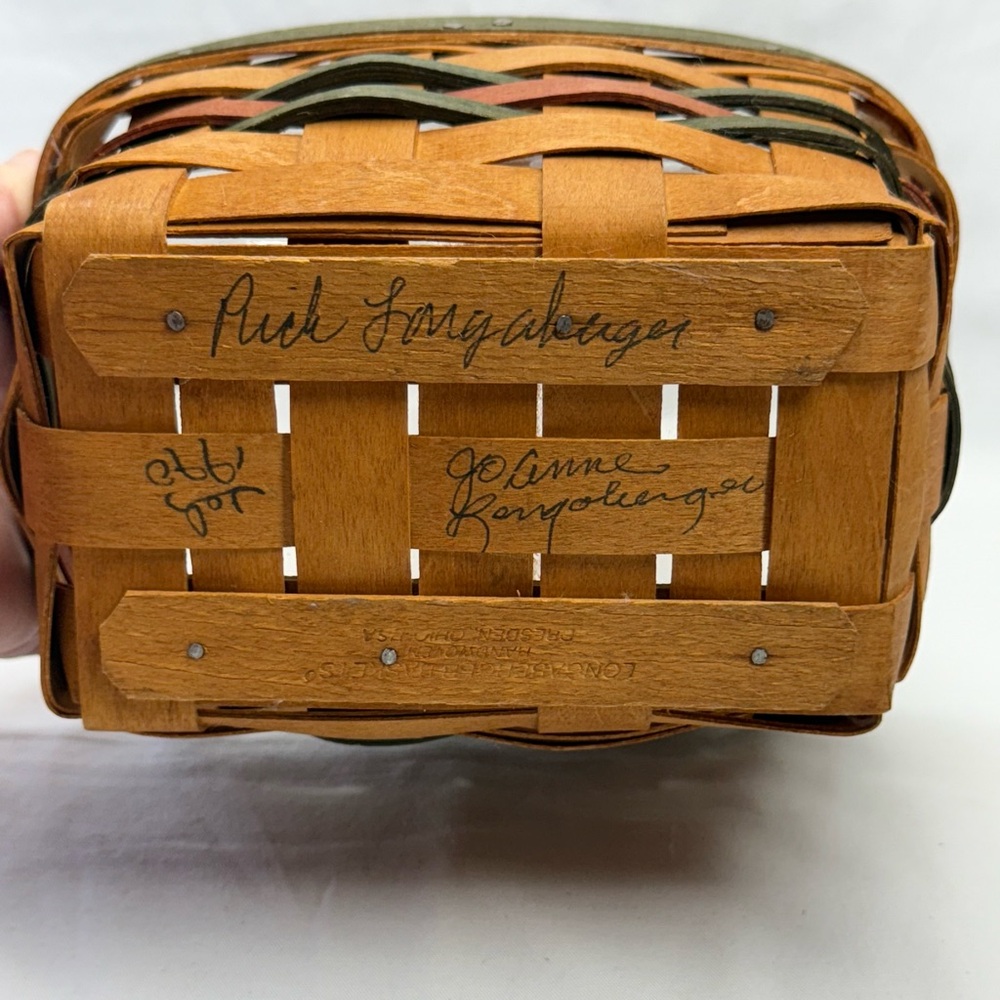 Longaberger 1990 Small Rectangular Brown, Red and Green Basket, Signed! - Picture 3 of 4